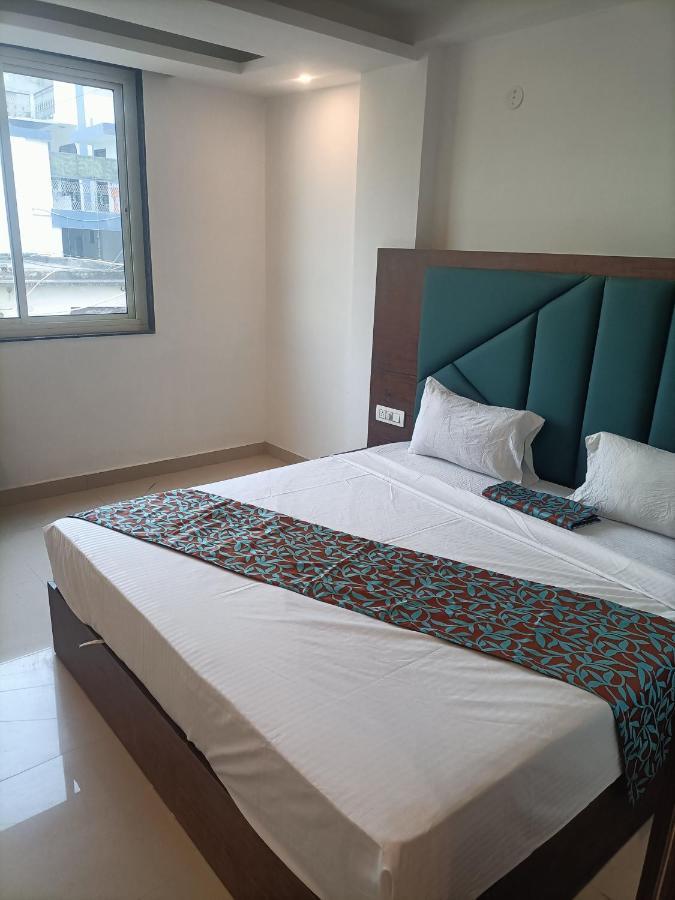 Family Hotel Tark Near Igi Airport Delhi Нью-Делі Екстер'єр фото