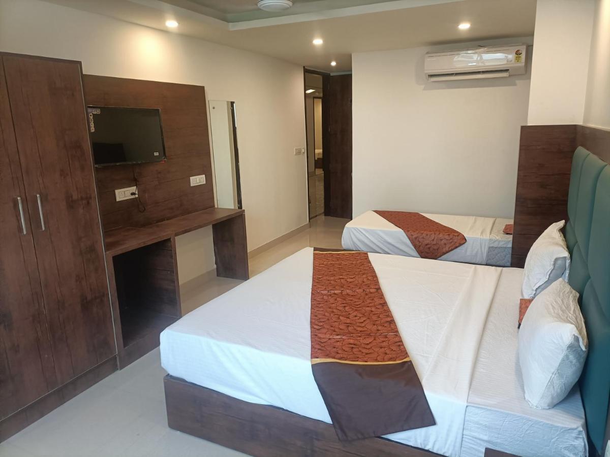 Family Hotel Tark Near Igi Airport Delhi Нью-Делі Екстер'єр фото