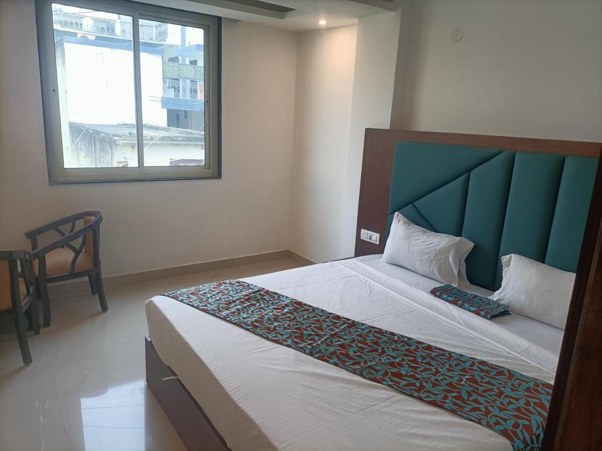 Family Hotel Tark Near Igi Airport Delhi Нью-Делі Екстер'єр фото