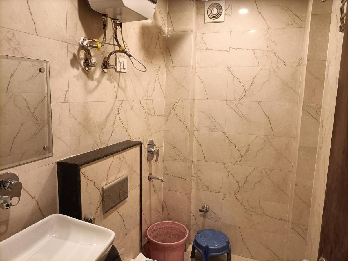 Family Hotel Tark Near Igi Airport Delhi Нью-Делі Екстер'єр фото